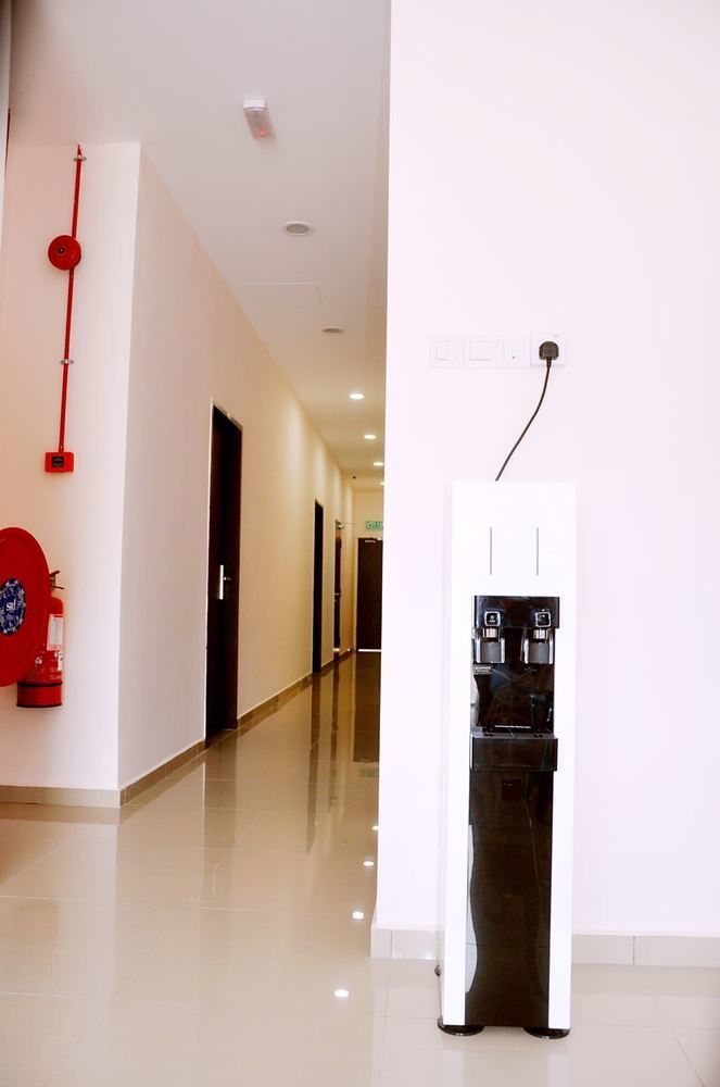 Gem Hotel Nusajaya  Extérieur photo