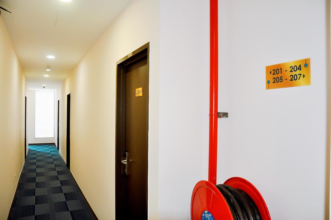 Gem Hotel Nusajaya  Extérieur photo